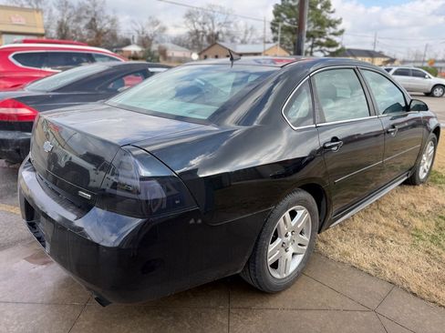 Used 2014 Chevrolet Impala LT w/ LT Sunroof Package image 9