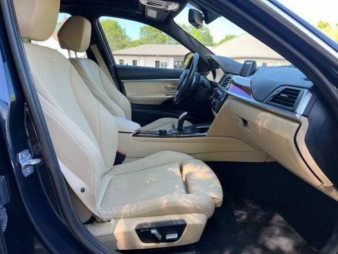Used 2017 BMW 330i xDrive Sedan AWD/4WD image 24