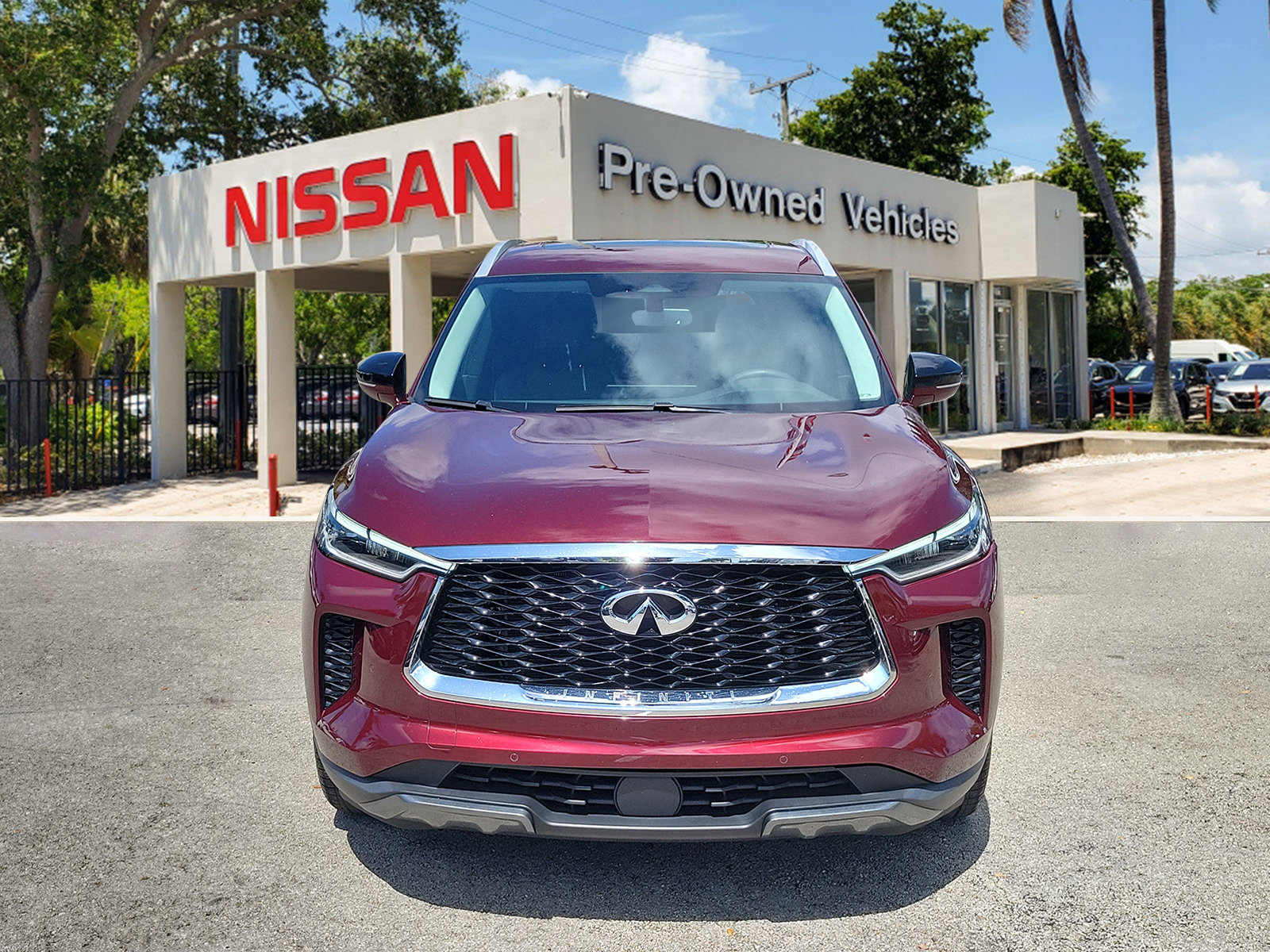 Used 2022 INFINITI QX60 Luxe w/ Cargo Package FWD image 2