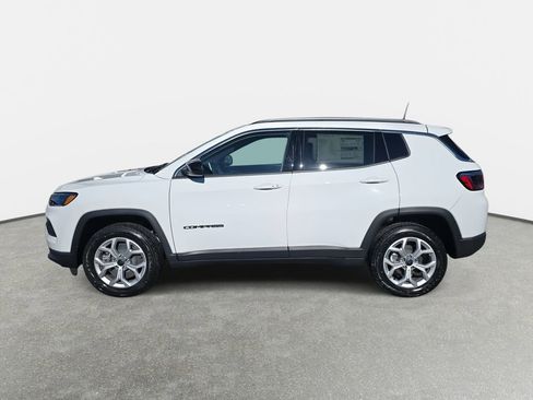 New 2026 Jeep Compass Latitude image 8