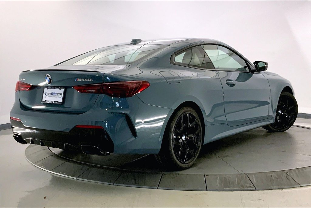 Certified 2026 BMW 440i xDrive Coupe w/ Premium Package AWD/4WD image 12