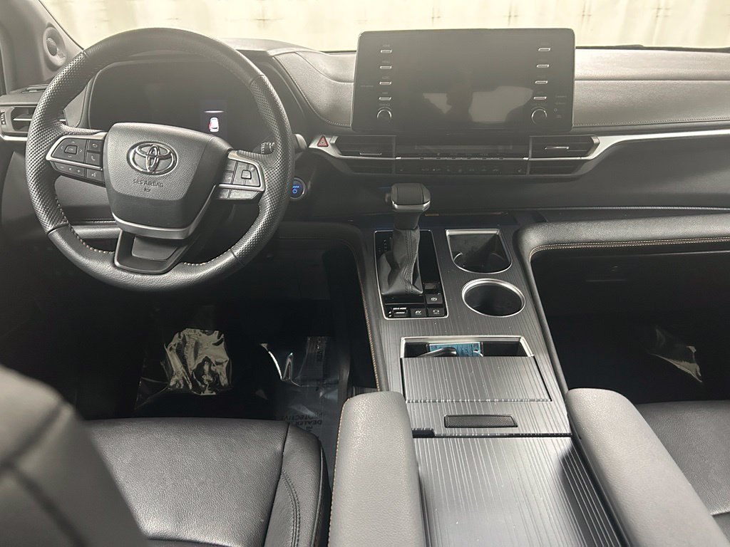 Certified 2024 Toyota Sienna XLE Woodland Edition AWD/4WD image 16