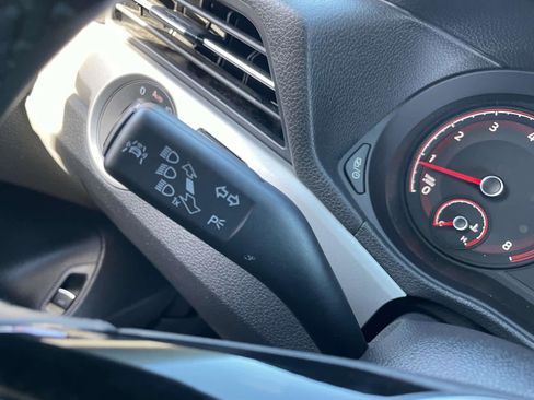 Used 2022 Volkswagen Passat 2.0T SE image 33