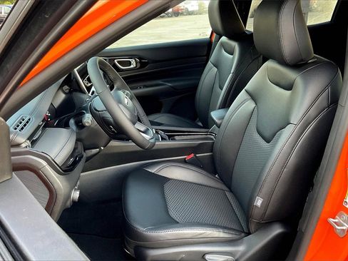 New 2026 Jeep Compass Latitude image 9