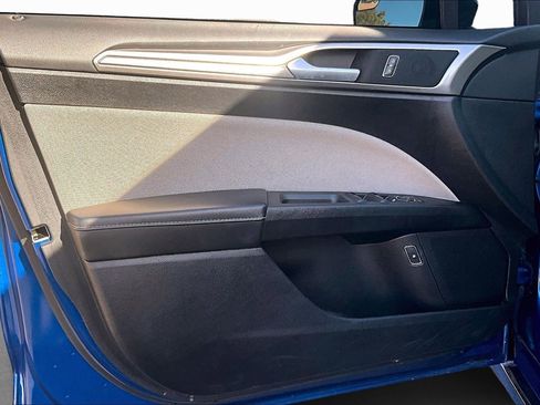 Used 2018 Ford Fusion S image 15