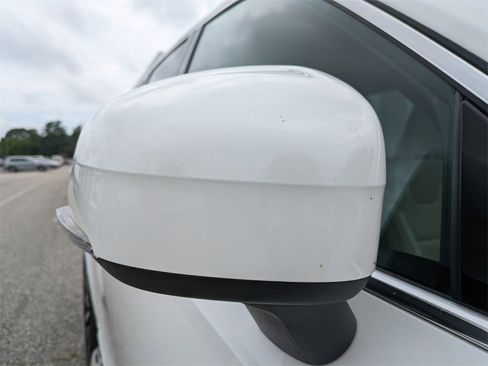 Certified 2022 Volvo XC90 T6 Momentum w/ Advanced Package image 12