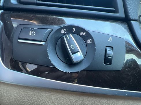 Used 2011 BMW 528i Sedan image 20