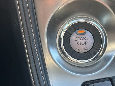 Used 2017 Nissan Maxima Platinum FWD image 23