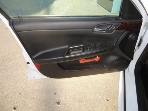 Used 2014 Chevrolet Impala LT image 3