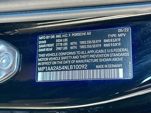 Used 2022 Porsche Macan image 36