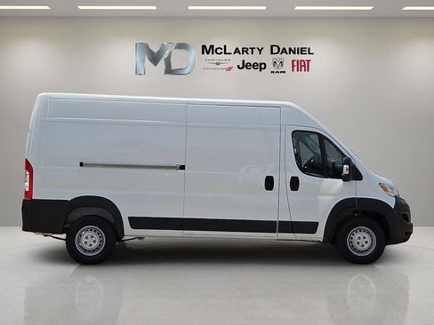 Used 2025 RAM ProMaster 2500 w/ Convenience Group FWD image 6