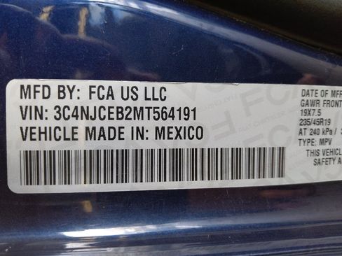 Used 2021 Jeep Compass Latitude FWD image 33
