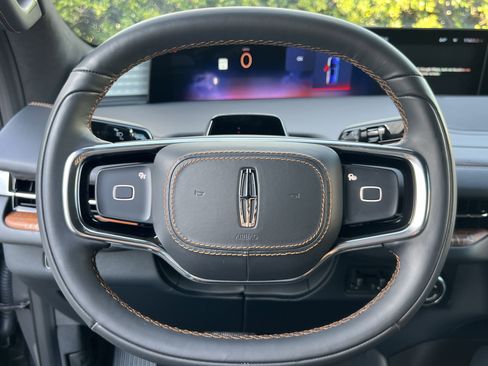 Certified 2025 Lincoln Navigator L Black Label image 15