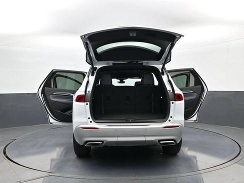 Used 2023 Buick Enclave Essence AWD/4WD image 33