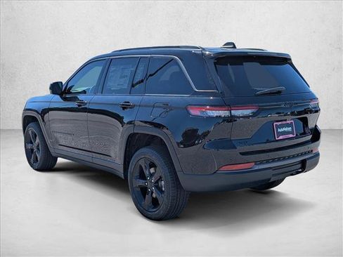 New 2026 Jeep Grand Cherokee Limited w/ Limited Altitude Package AWD/4WD image 7