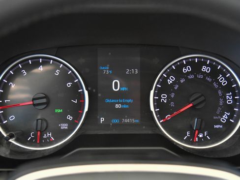 Used 2020 Toyota RAV4 XLE Premium FWD image 28