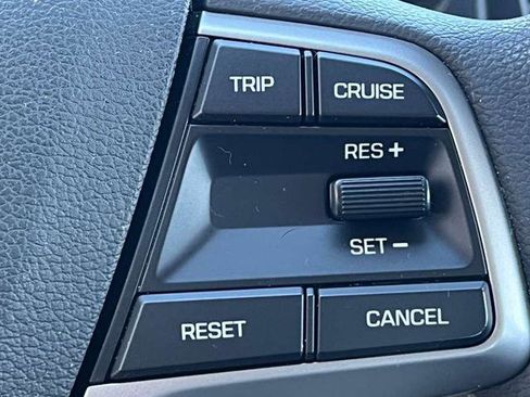 Used 2018 Hyundai Elantra SE w/ SE Connectivity Package 04 image 26