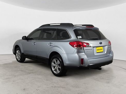 Used 2014 Subaru Outback 2.5i w/ Alloy Wheel Package image 3