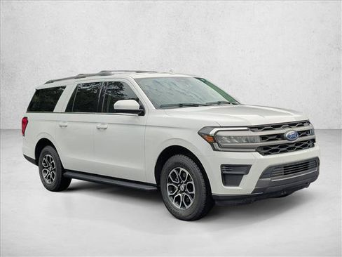 Used 2024 Ford Expedition Max XLT RWD image 3