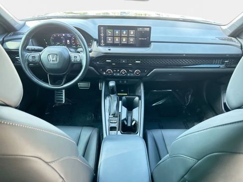Used 2025 Honda Accord Sport image 15