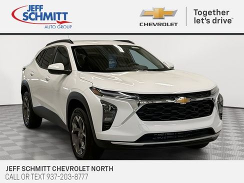 New 2026 Chevrolet Trax LT w/ Driver Confidence Package FWD image 1