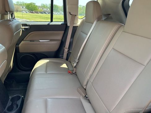 Used 2016 Jeep Compass High Altitude image 12