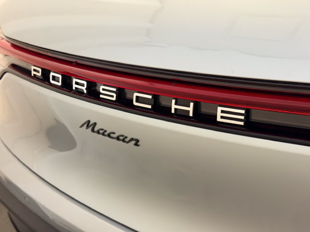New 2026 Porsche Macan AWD/4WD image 25