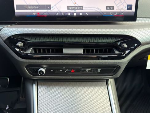 New 2026 BMW 330i Sedan w/ M Sport Package image 18