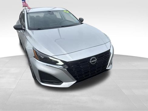 Used 2024 Nissan Altima 2.5 SV image 32