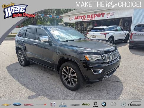 Used 2017 Jeep Grand Cherokee Overland w/ Jeep Active Safety Group AWD/4WD image 1