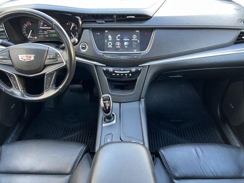 Used 2018 Cadillac XT5 Luxury w/ Driver Awareness Package FWD image 33