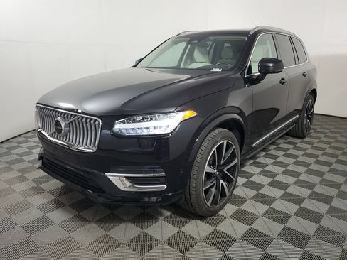 Certified 2023 Volvo XC90 B5 Plus w/ Protection Package Premier AWD/4WD image 4