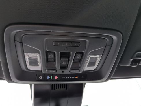 Used 2024 GMC Sierra 1500 AT4 w/ Technology Package AWD/4WD image 28