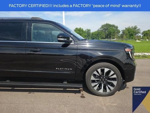 Used 2025 Ford Expedition Max Platinum w/ Driver's Package AWD/4WD image 6