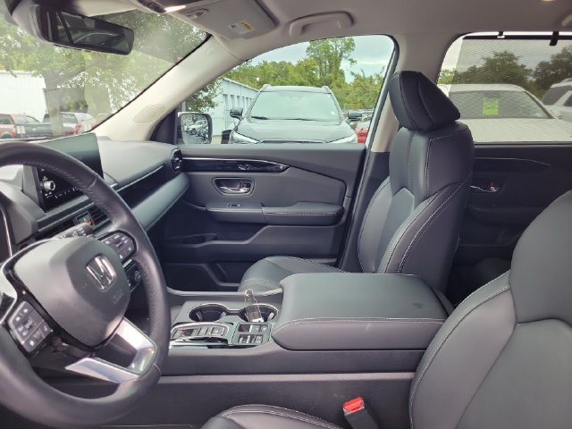 Used 2025 Honda Pilot EX-L image 18