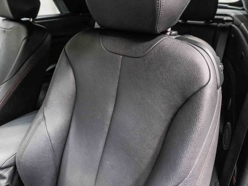 Used 2019 BMW 230i Convertible w/ Convenience Package RWD image 27