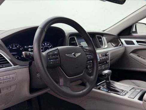 Used 2018 Genesis G80 3.8 RWD image 26