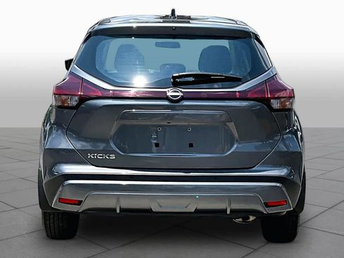 Used 2023 Nissan Kicks S FWD image 5
