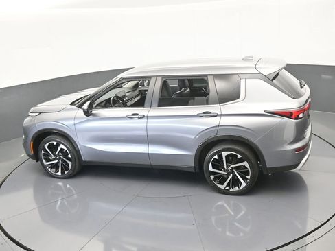Used 2022 Mitsubishi Outlander SE image 51
