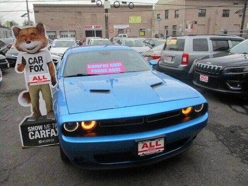 Used 2015 Dodge Challenger SXT Plus w/ Sound Group II image 3