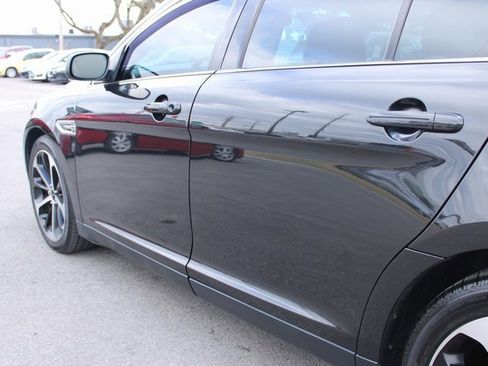 Used 2015 Ford Taurus Limited w/ Equipment Group 301A image 42