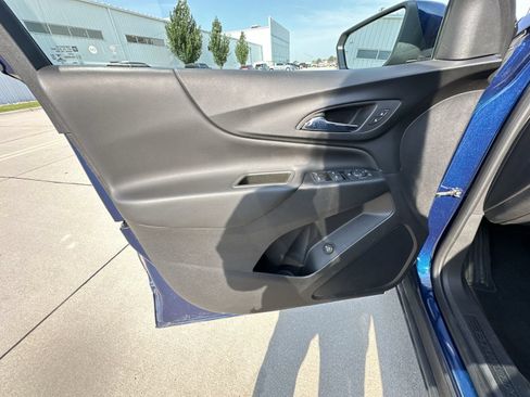 Used 2022 Chevrolet Equinox LT AWD/4WD image 21