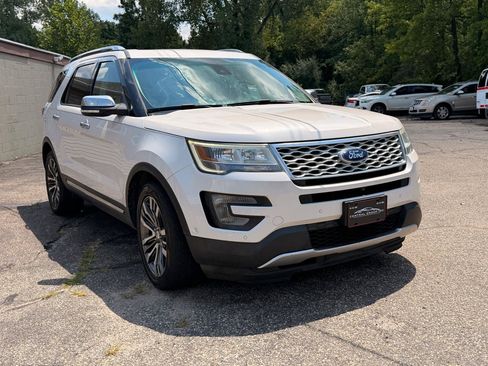 Used 2016 Ford Explorer Platinum AWD/4WD image 10
