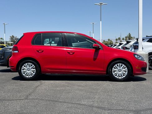 Used 2013 Volkswagen Golf 4-Door FWD image 2