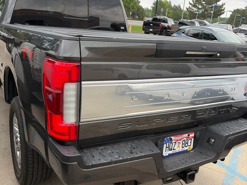 Used 2017 Ford F250 Platinum w/ Platinum Ultimate Package AWD/4WD image 4