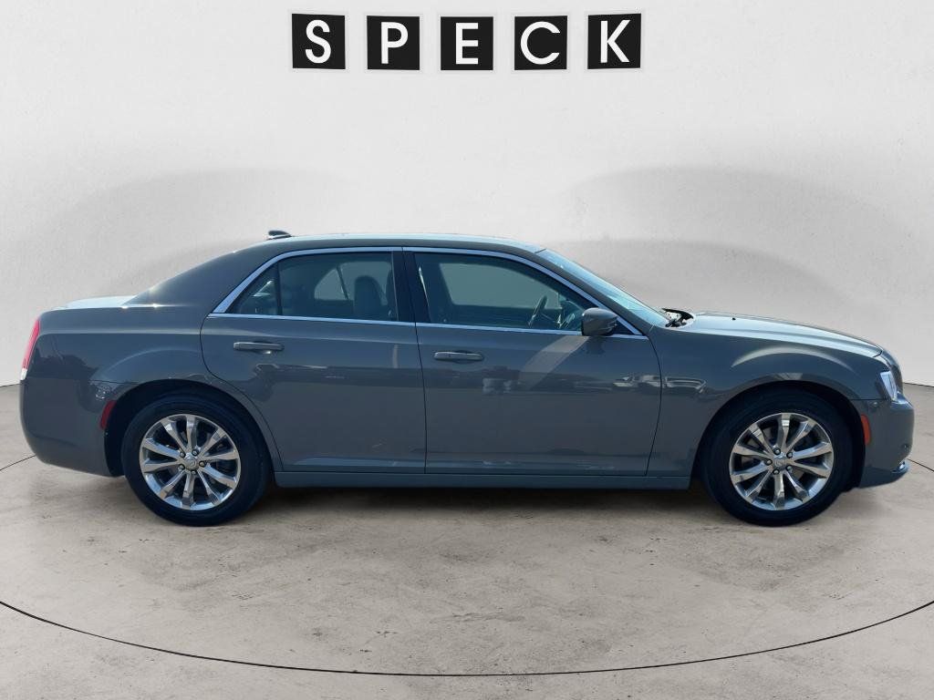Used 2017 Chrysler 300 Limited AWD/4WD image 6