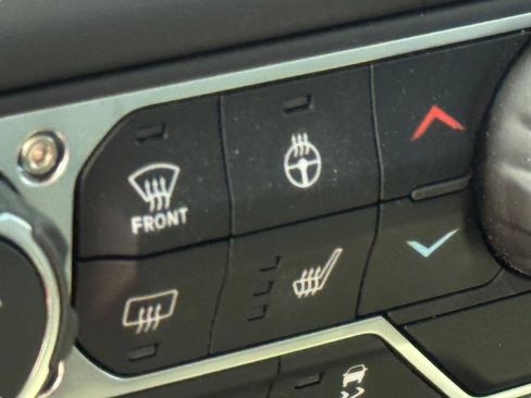 Used 2025 Jeep Gladiator Mojave w/ Safety Group AWD/4WD image 24