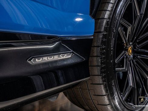 Used 2025 Lamborghini Urus SE image 16