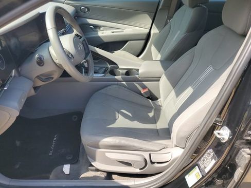 Used 2025 Hyundai Elantra SEL FWD image 6