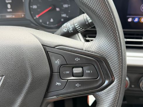 Used 2024 Chevrolet Trax LS w/ LS Convenience Package FWD image 13